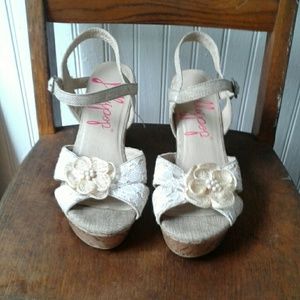 Jellypop Lace and Burlap Cork Wedges